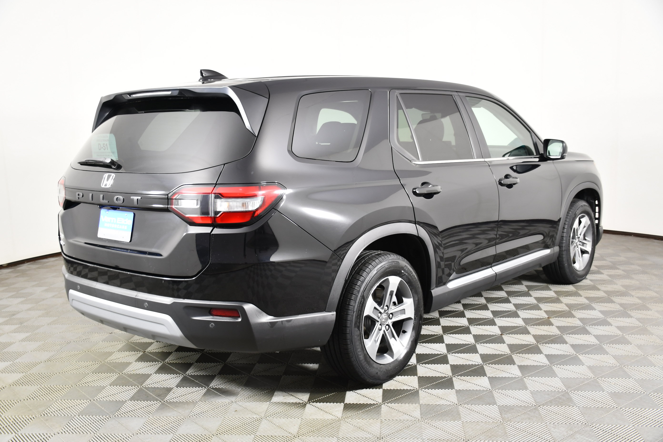 Certified 2023 Honda Pilot EX-L image 6