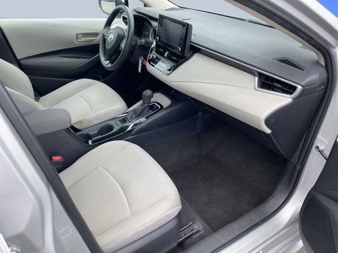 Used 2022 Toyota Corolla LE FWD image 28