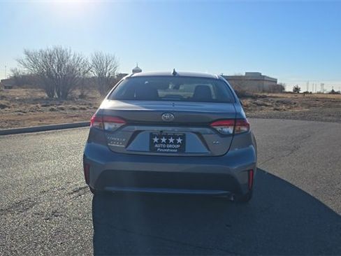 Used 2022 Toyota Corolla LE image 7