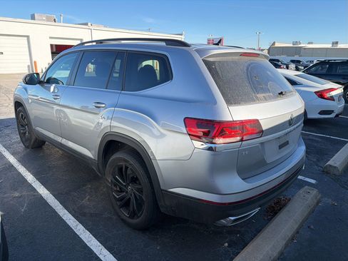 Used 2022 Volkswagen Atlas SE w/ Black Wheel Package image 10