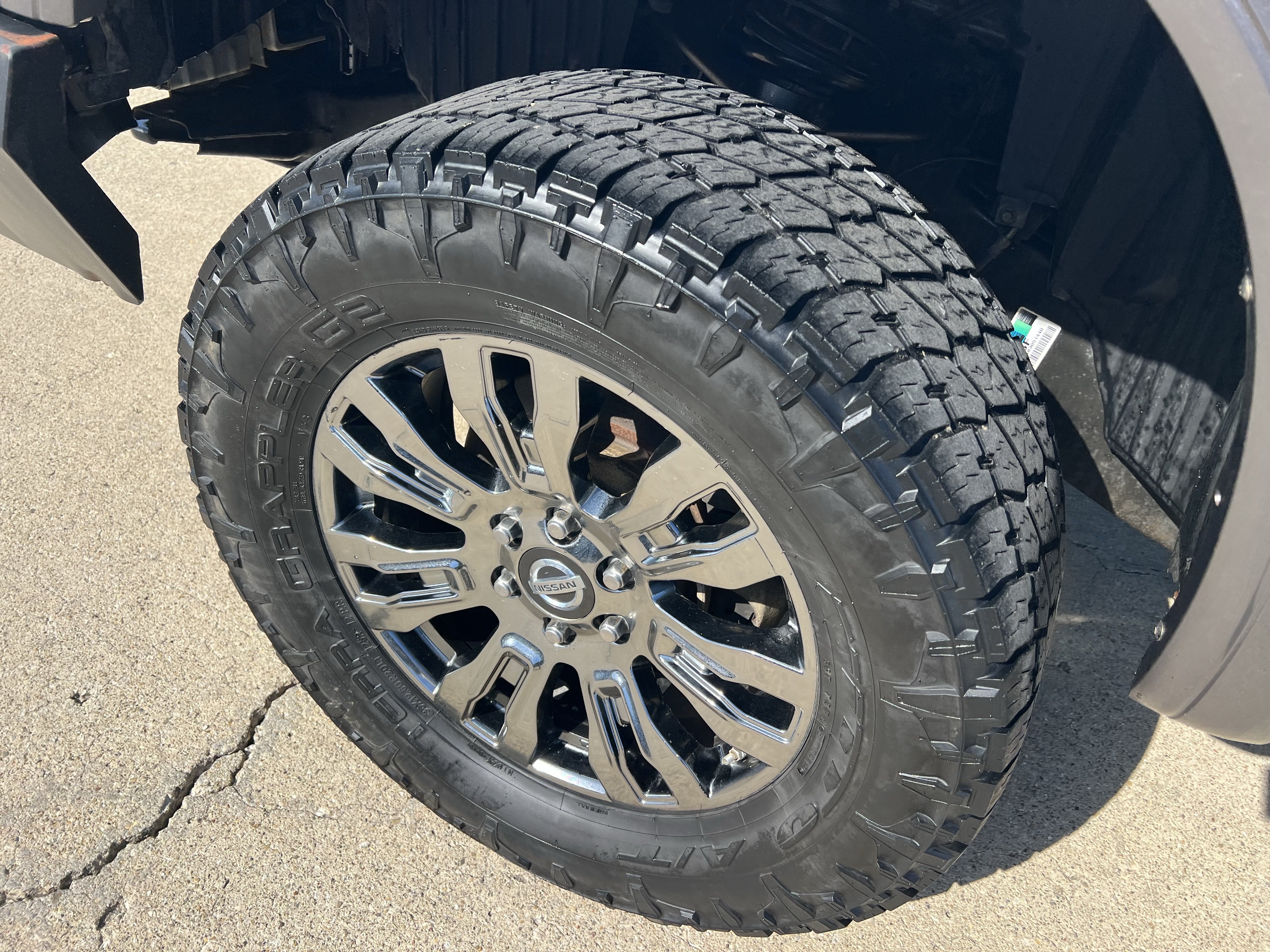 Used 2019 Nissan Titan PRO-4X AWD/4WD image 12