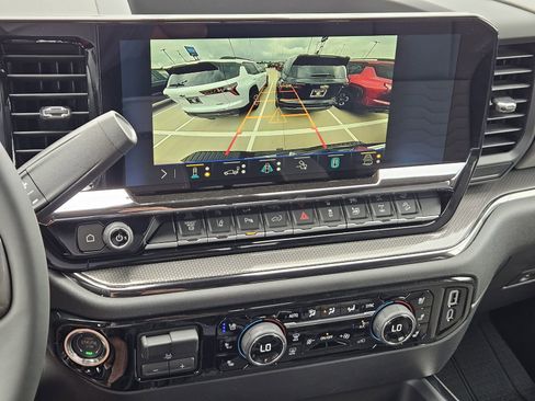 New 2026 Chevrolet Silverado 2500 ZR2 AWD/4WD image 21