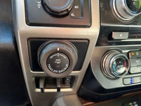 Used 2016 Ford F150 Lariat w/ Equipment Group 502A Luxury AWD/4WD image 24