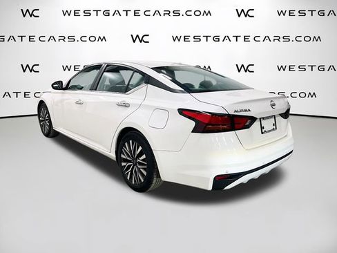 Used 2024 Nissan Altima 2.5 SV FWD image 5