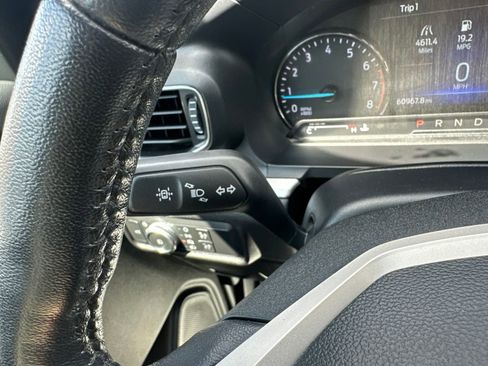Used 2022 Ford Explorer XLT w/ Equipment Group 202A AWD/4WD image 49