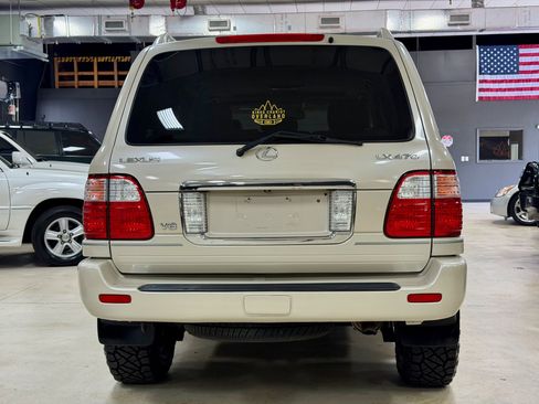 Used 2005 Lexus LX 470 4WD image 8