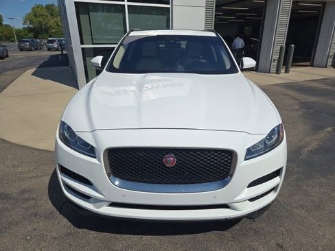 Used 2020 Jaguar F-PACE Premium image 8