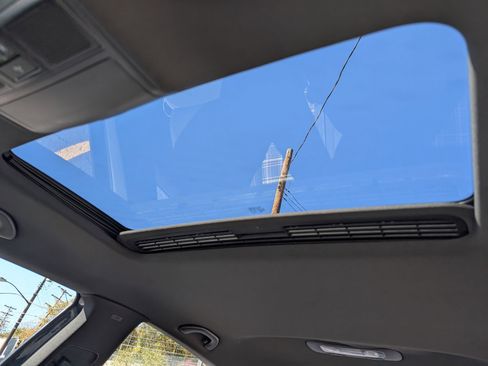 Used 2012 Volkswagen Golf 2-Door image 18