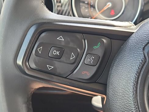 Used 2023 Jeep Gladiator Sport AWD/4WD image 19