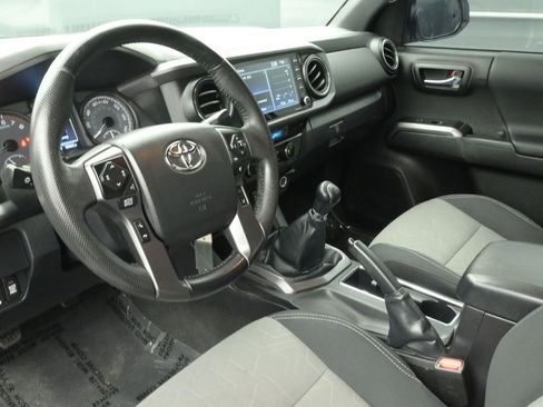 Used 2023 Toyota Tacoma TRD Off-Road w/ Technology Package AWD/4WD image 31