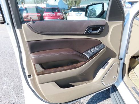 Used 2016 Chevrolet Suburban LT image 13
