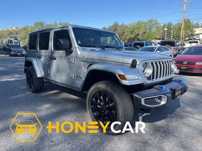 Used 2024 Jeep Wrangler Unlimited Sahara w/ Technology Group