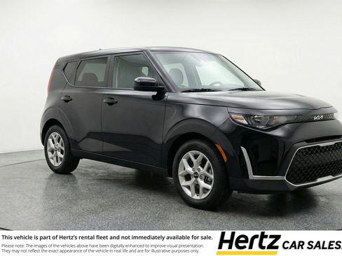 Used 2025 Kia Soul LX w/ LX Technology Package FWD image 1