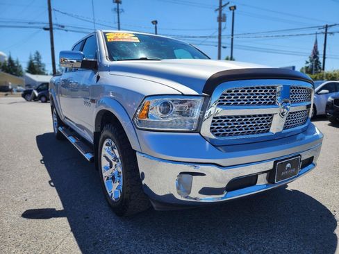 Used 2016 RAM 1500 Laramie w/ Convenience Group AWD/4WD image 3