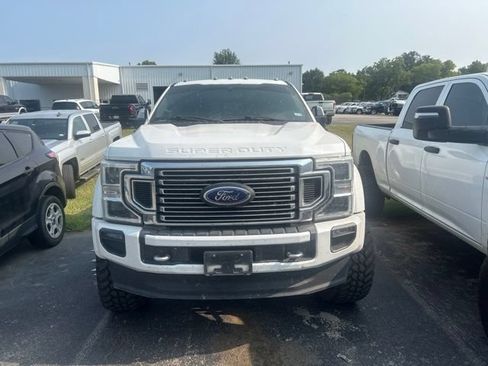 Used 2022 Ford F450 Platinum w/ FX4 Off-Road Package AWD/4WD image 2