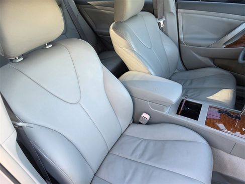 Used 2009 Toyota Camry image 24
