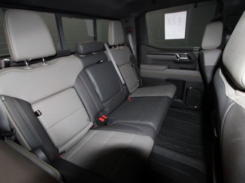 Used 2023 Chevrolet Silverado 1500 ZR2 w/ Technology Package image 28