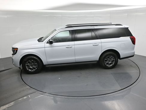 Used 2025 Ford Expedition Max Active RWD image 41