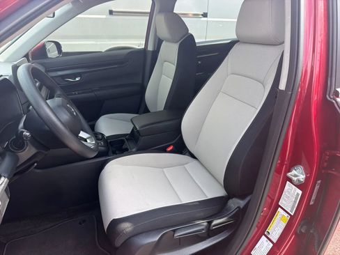 Used 2025 Honda CR-V LX image 11