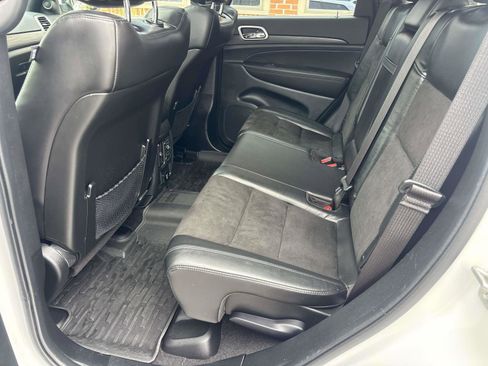 Used 2022 Jeep Grand Cherokee Laredo X image 8