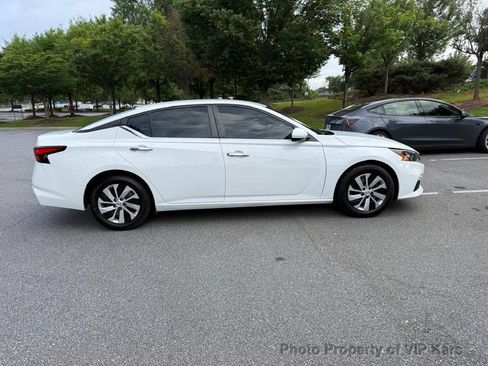 Used 2022 Nissan Altima 2.5 S FWD image 4