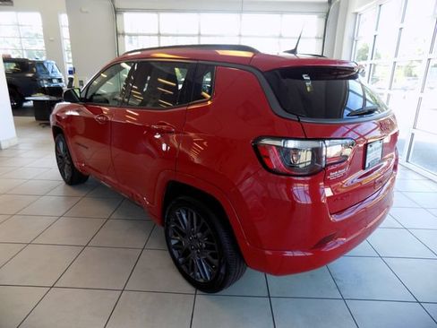 Certified 2022 Jeep Compass Limited AWD/4WD image 5