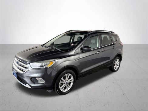 Used 2017 Ford Escape SE w/ SE Leather Comfort Package AWD/4WD image 2