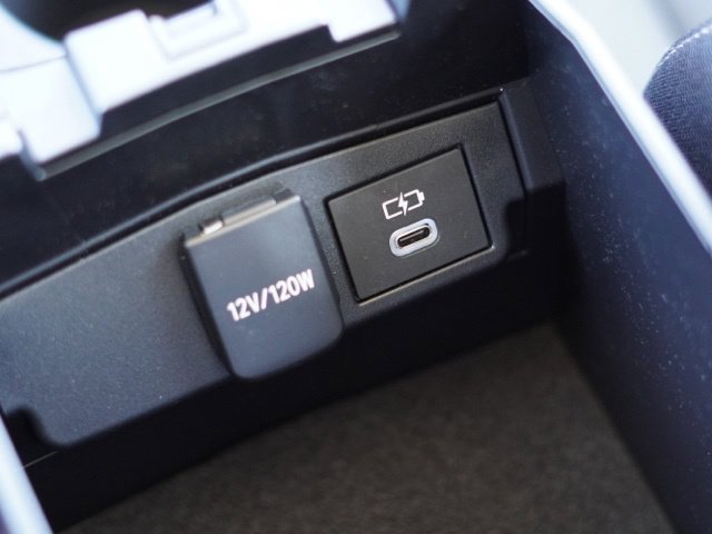 Certified 2026 Toyota Corolla LE FWD image 33