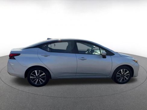 Used 2025 Nissan Versa SV image 16