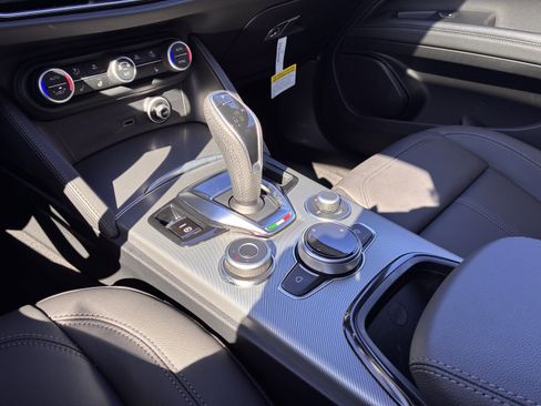 New 2026 Alfa Romeo Stelvio Sprint w/ Convenience Package image 19