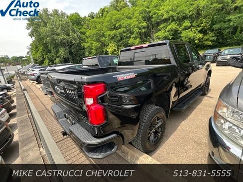 Used 2024 Chevrolet Silverado 1500 LT Trail Boss w/ Convenience Package II AWD/4WD image 3