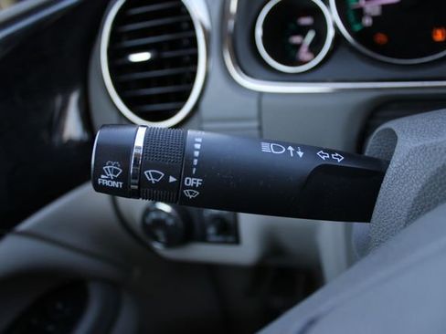 Used 2017 Buick Enclave Leather image 9