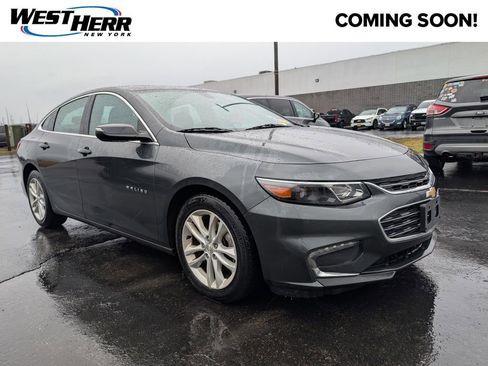 Used 2017 Chevrolet Malibu LT image 1