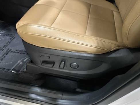 Used 2022 Kia Telluride SX image 17