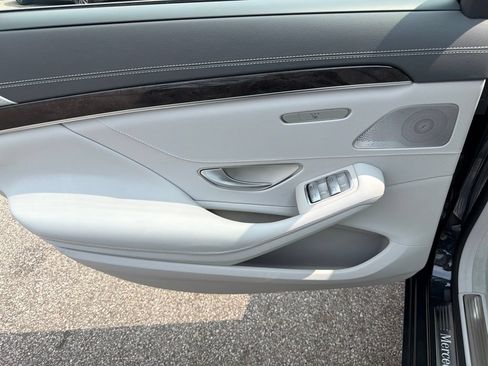 Used 2015 Mercedes-Benz S 550 Sedan image 13