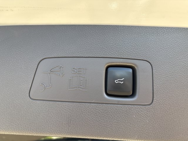 Used 2020 Lincoln Corsair Reserve w/ Appearance Package FWD image 7