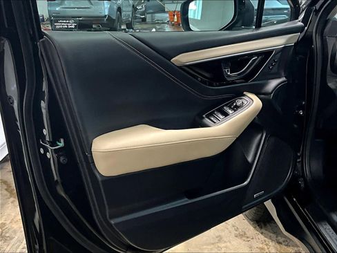 Used 2023 Subaru Outback Limited image 9