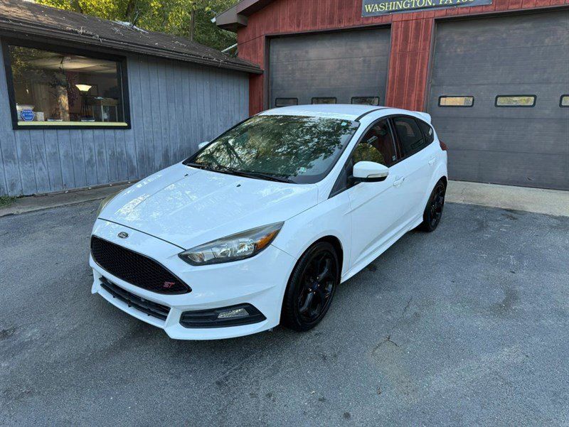 Used 2018 Ford Focus ST FWD image 1
