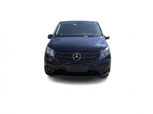 Used 2016 Mercedes-Benz Metris image 2
