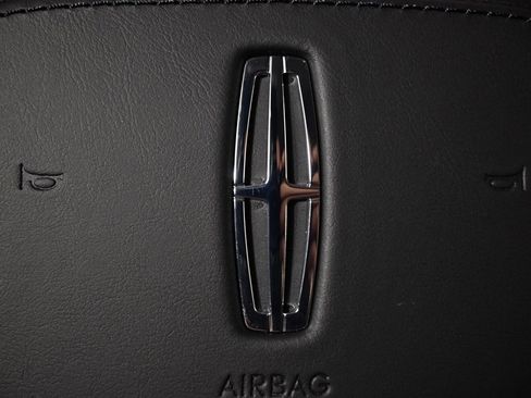 New 2026 Lincoln Nautilus Reserve image 35