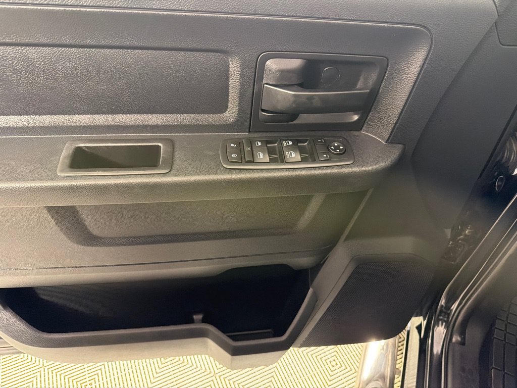 Used 2016 RAM 1500 Express w/ Popular Equipment Group AWD/4WD image 11