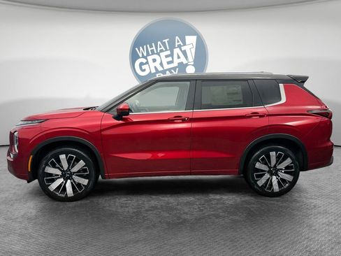 New 2026 Mitsubishi Outlander SEL image 7