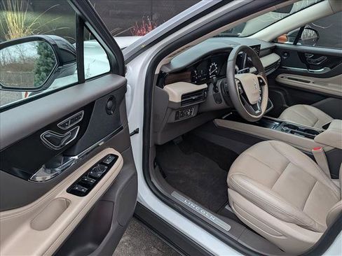 Used 2020 Lincoln Corsair Reserve w/ Elements Package image 27