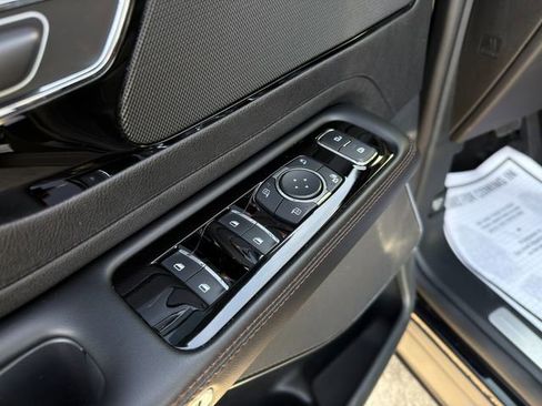 Used 2023 Lincoln Aviator Reserve w/ Equipment Group 201A image 24