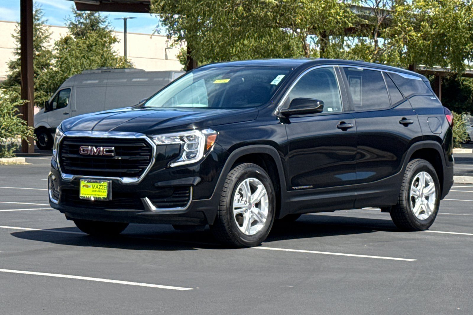 Used 2024 GMC Terrain SLE AWD/4WD image 15