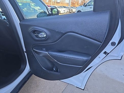 Used 2021 Jeep Cherokee Latitude image 77