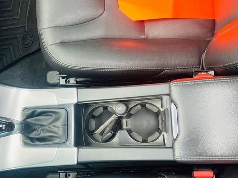 Used 2018 Volvo V60 T5 Cross Country w/ Convenience Package image 23