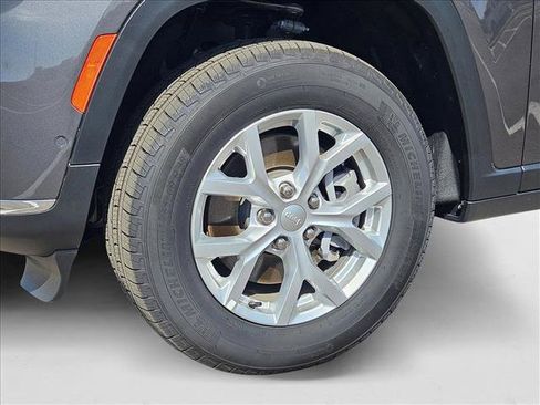New 2024 Jeep Grand Cherokee L Limited w/ Luxury Tech Group II AWD/4WD image 10