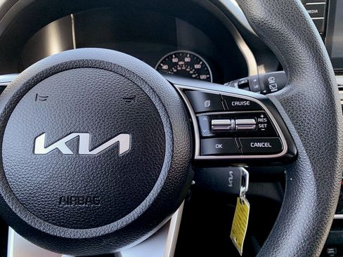 Used 2023 Kia Seltos LX FWD image 20