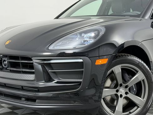 Certified 2026 Porsche Macan AWD/4WD image 12